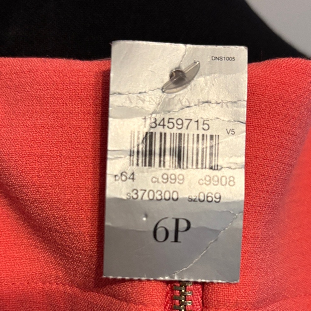 Ann Taylor Sleeveless Coral Shift Dress. Size: 6P Brand New - Picture 3 of 12